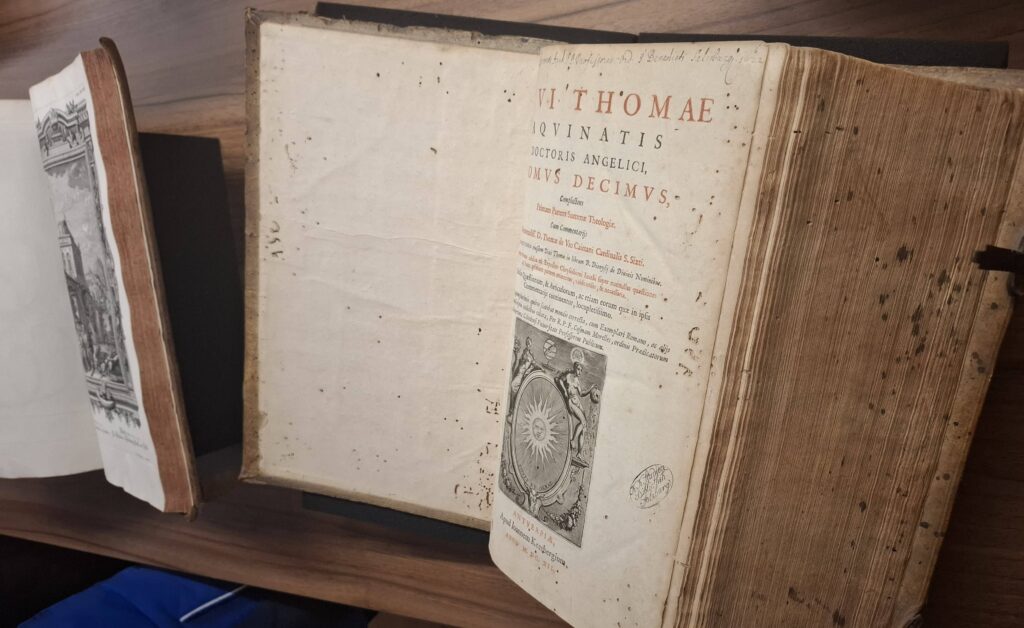 ifz NGB Buddies und Kinder auf Christkindlmarkt und Unibibliothek_4